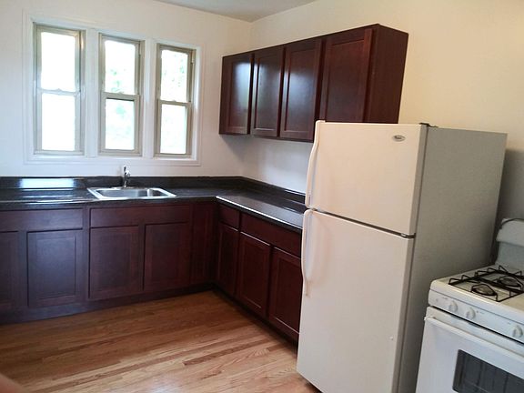 2nd image of 5704 N Spaulding Ave Floor 1