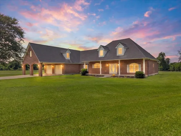 3627 Madison Ave, Beach City, TX 77523