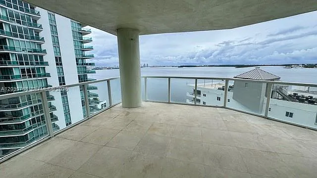 The Emerald At Brickell C — Photo 4