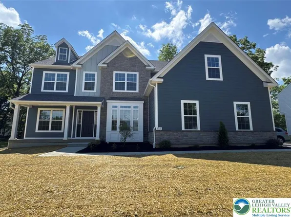 2718 Hollow View Dr Lot 10, Forks Township, PA 18040