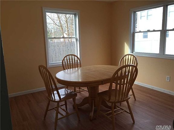 5th image of 4 Morgan Ave