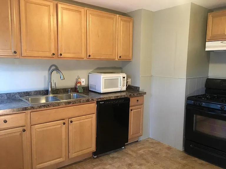 15 Ellsworth Ave — Photo 14