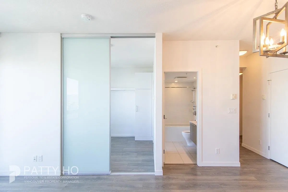 1 bed, 500 sqft, $2,100 — Photo 4