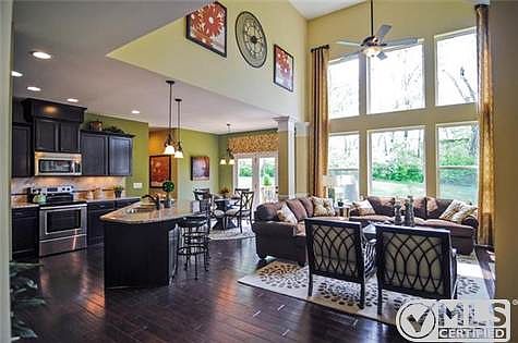 4th image of 689 Carouth Ct #531