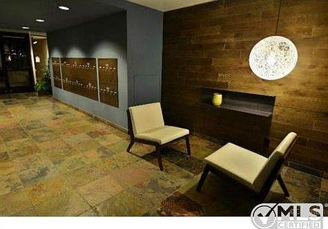4th image of 8400 De Longpre Ave APT 202