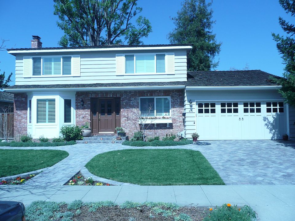 2nd image of 875 Hermiston Dr