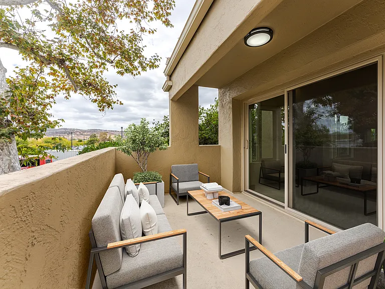 Hilleary Park - Military Housing — Photo 6