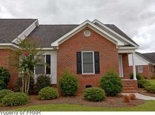 607 Amberdale West Cir, Lumberton, NC 28358