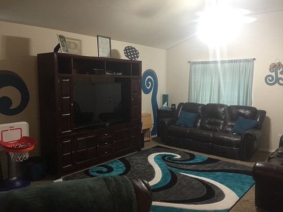 4th image of 9315 Hawthorne Ct