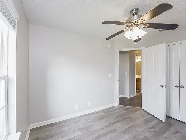 1547 Saint Andrews Dr — Photo 13