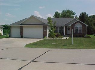 4160 Bluegrass Dr, Sedalia, MO 65301