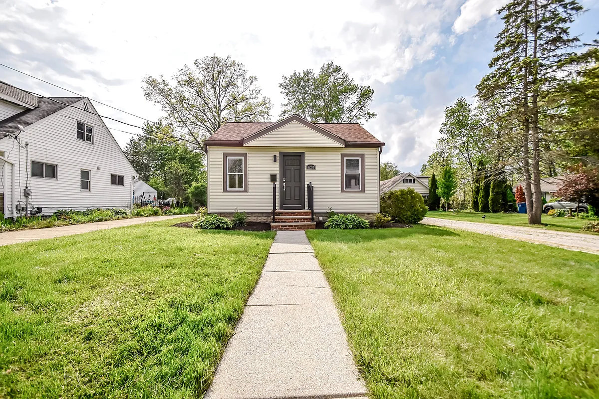 Building Photo - 4298 Orchard Ave