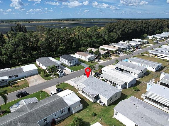 2nd image of 328 Papaya Cir