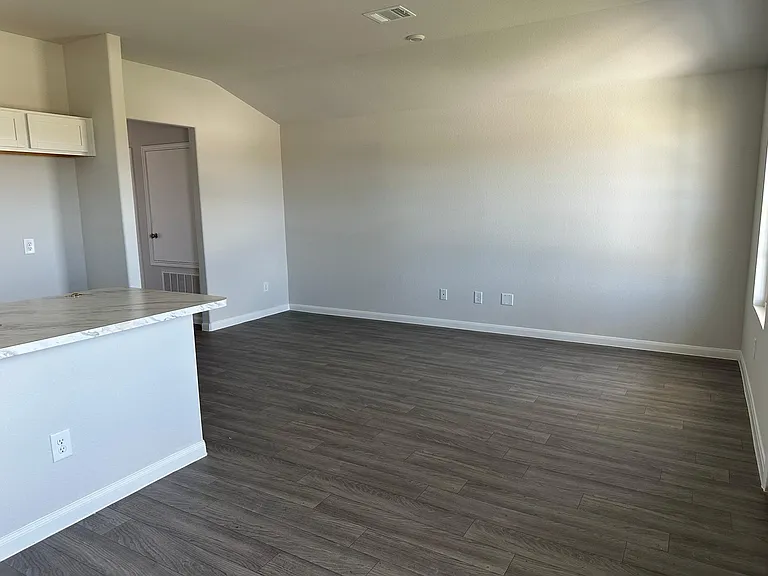 1763 Road 5722 — Photo 3