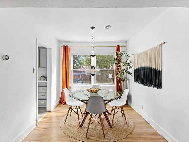 1400 Gordon Ave — Photo 5