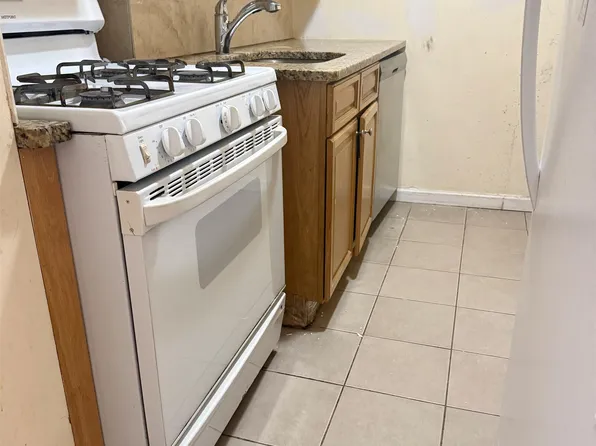 10 Huron Ave, Jersey City, NJ