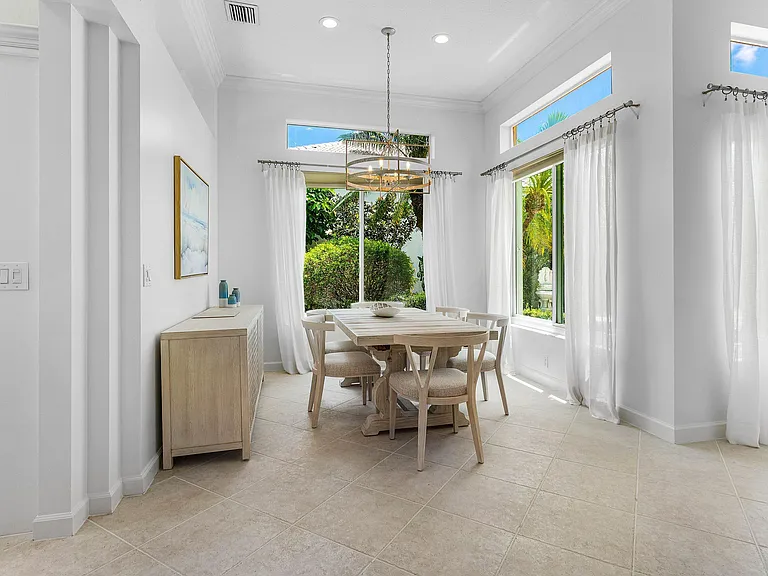 116 Coral Cay Dr — Photo 8