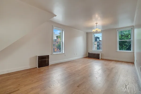 Rented by Compass | media 7