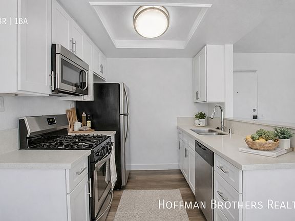 2nd image of 1325 N Gardner St #716acacb3