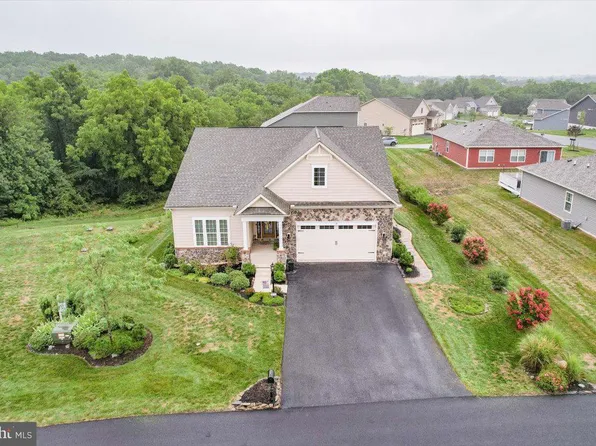 24 River Rd, Gettysburg, PA 17325