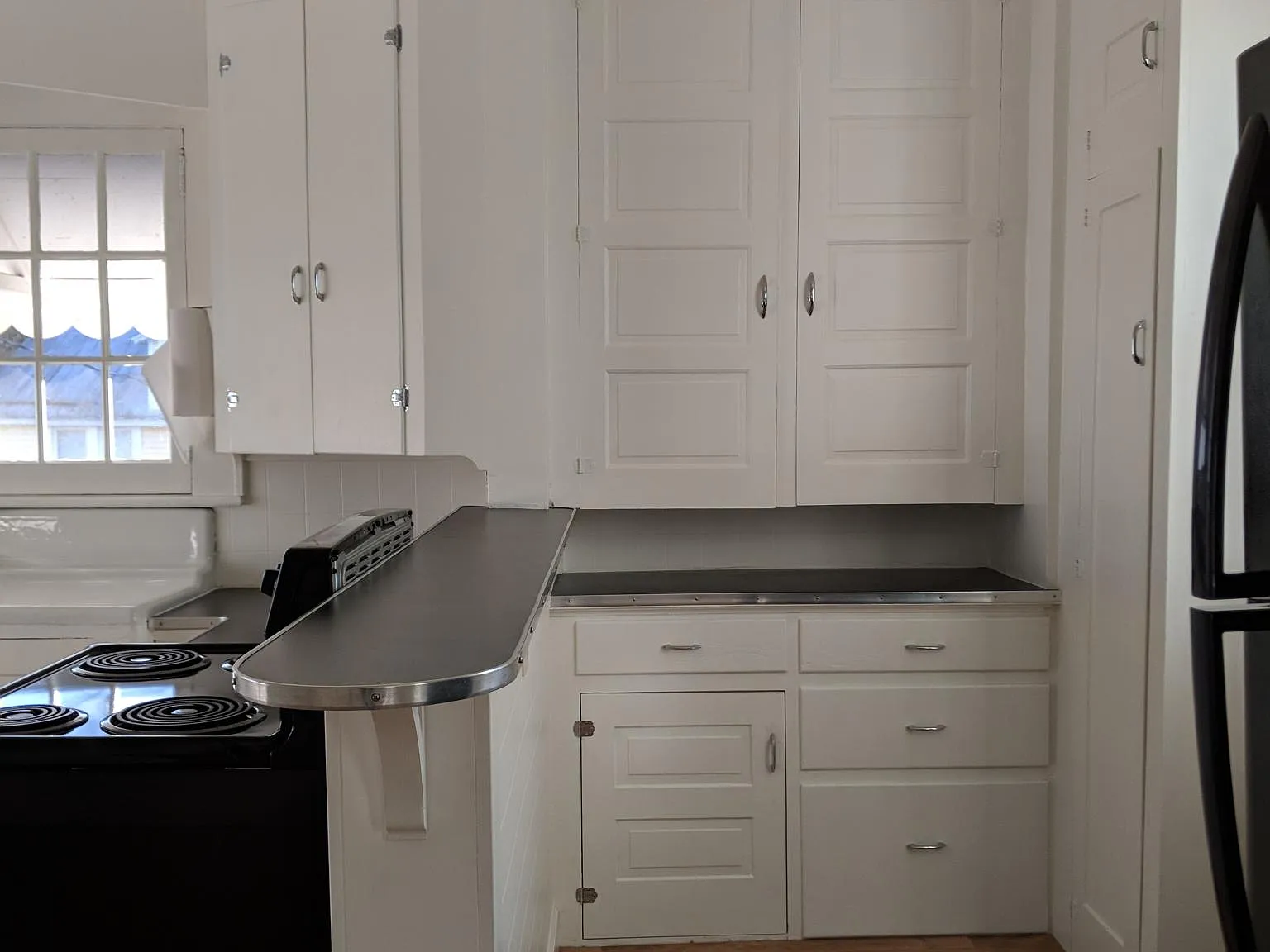 3 bed, 2000 sqft, $1,000 — Photo 2