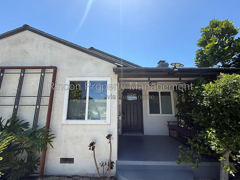 238 Douglas Ave — Photo 2