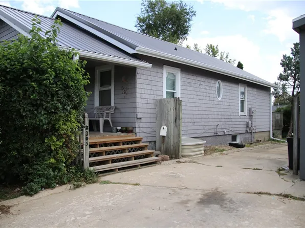 2303 1st Ave E, Newton, IA 50208