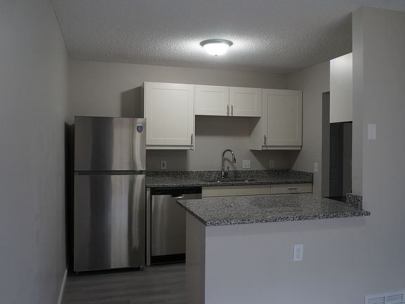 4th image of 9335 Hamline Ave #9335