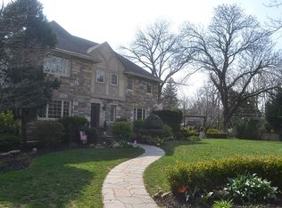 258 Lloyd Ln, Wynnewood, PA 19096