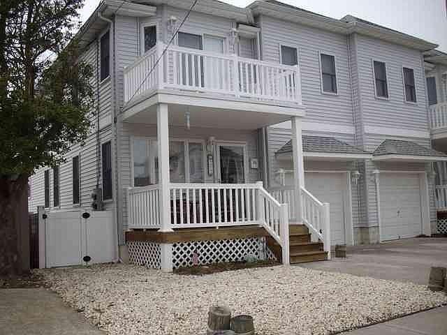 1st image of 212 E Morning Glory Rd #212