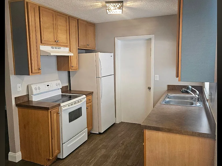 611 S Mills Ave #1 — Photo 4