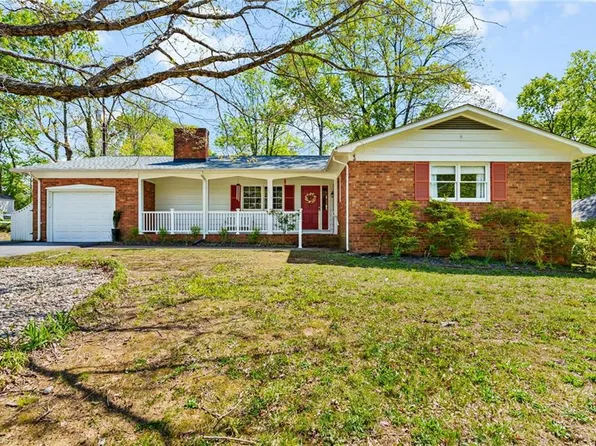 1416 Wales Dr, High Point, NC 27262