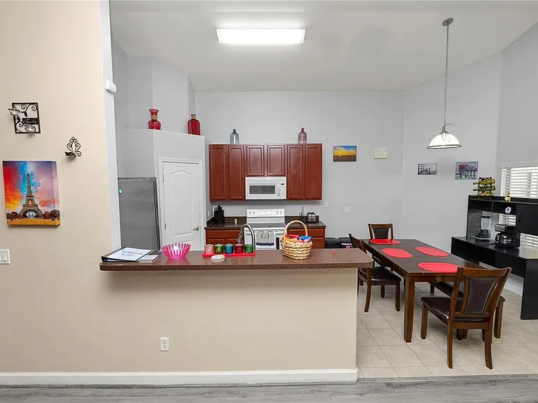548 Old Bridge Cir — Photo 15