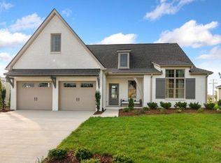 7004 Balcolm Ct, College Grove, TN 37046