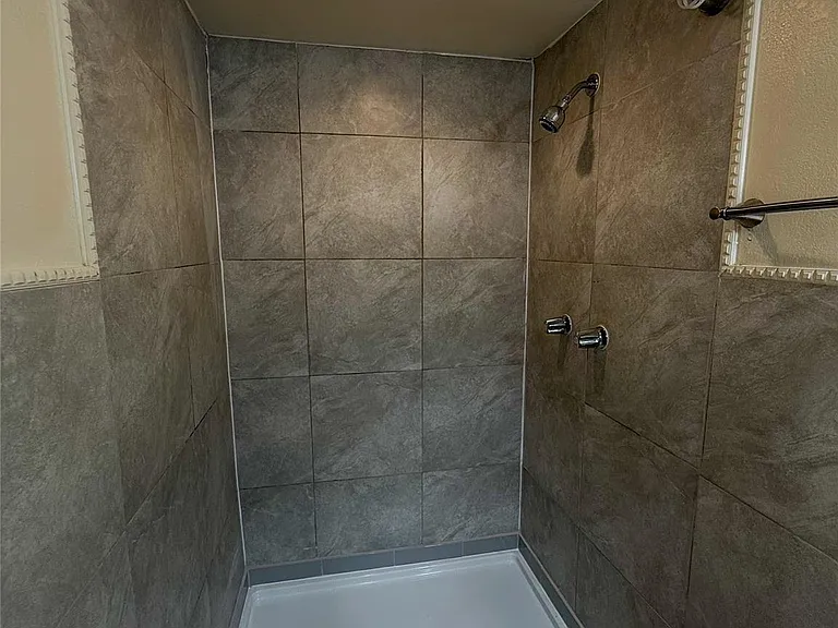 8430 Holiday Ln #C — Photo 7