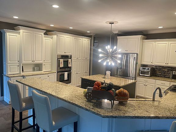 4th image of 6599 Deertrail Ct
