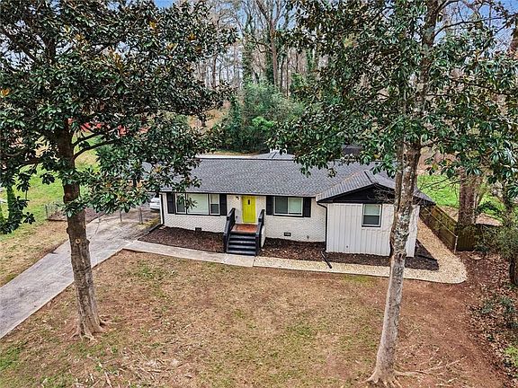 3rd image of 3534 Spring Cir