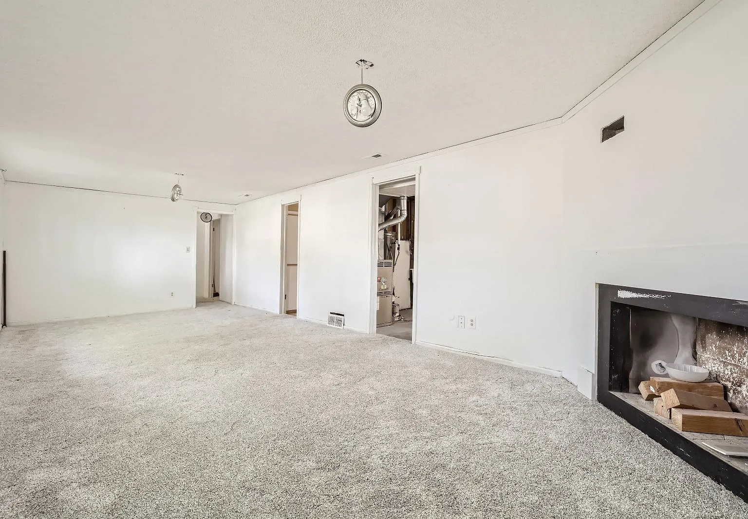 6975 Metropolitan Street — Photo 2