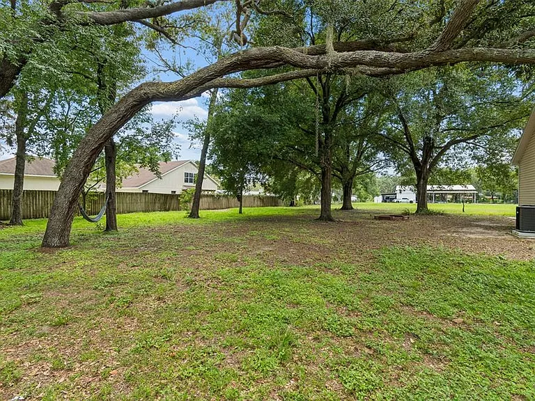 203 Cagle Rd — Photo 42