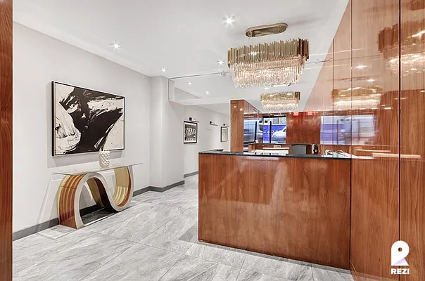 Rented by REZI | media 116