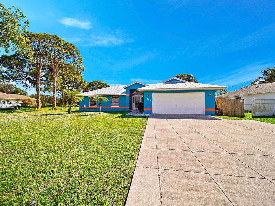 1st image of 2550 SE Grand Drive