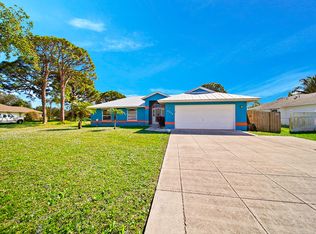 2550 SE Grand Dr, Port Saint Lucie, FL 34952