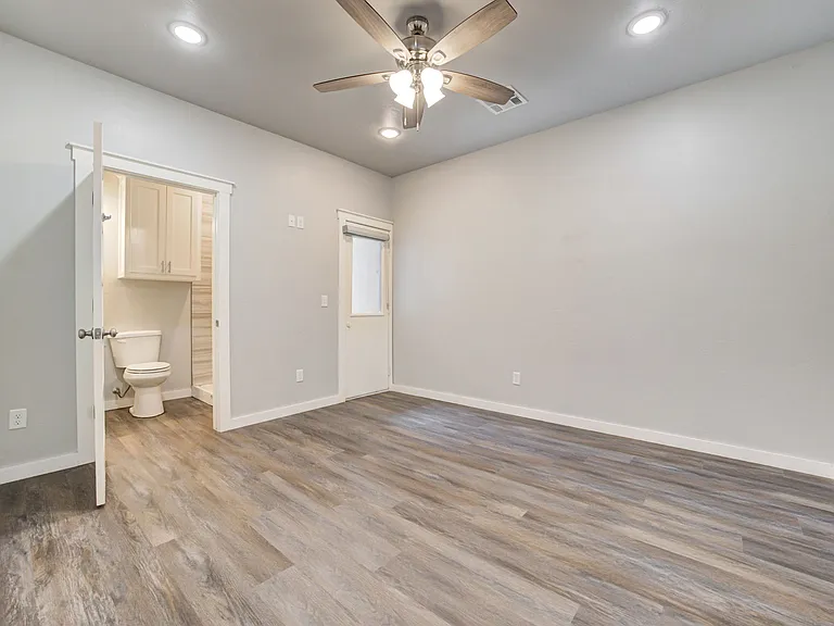 207 W Apache St — Photo 19