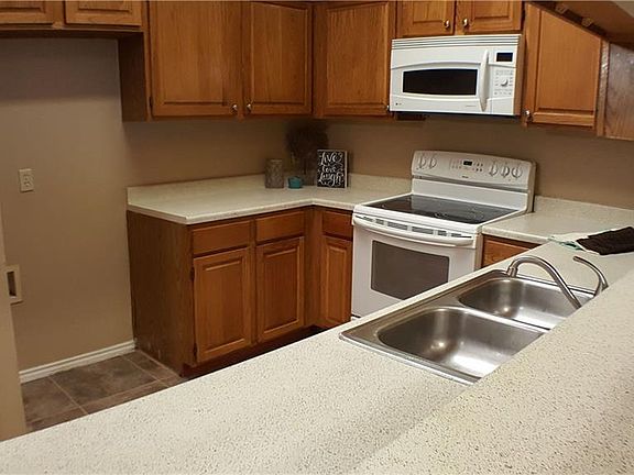 5th image of 2513 Whitehurst Dr