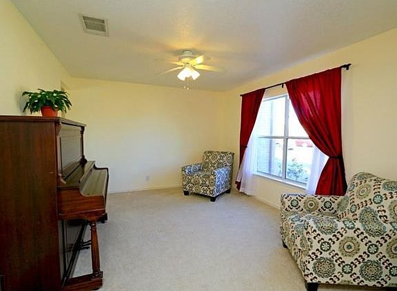 4th image of 2959 Donnell Dr