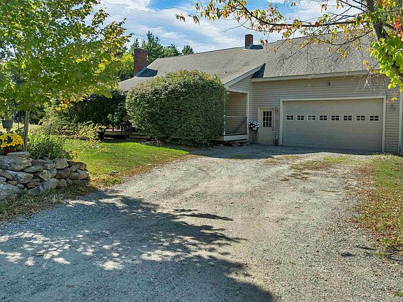 2nd image of 371 Hoyt Road