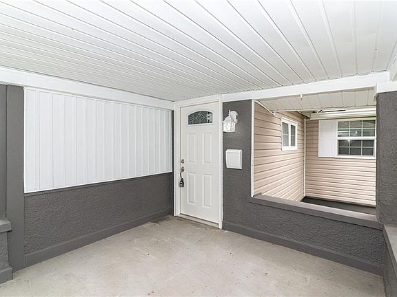 5th image of 3440 Winthrop Ave