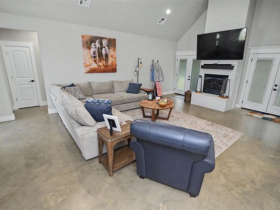 3rd image of 16625 W Sierra Cir