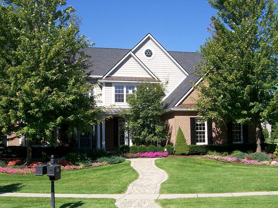 818 Arboretum