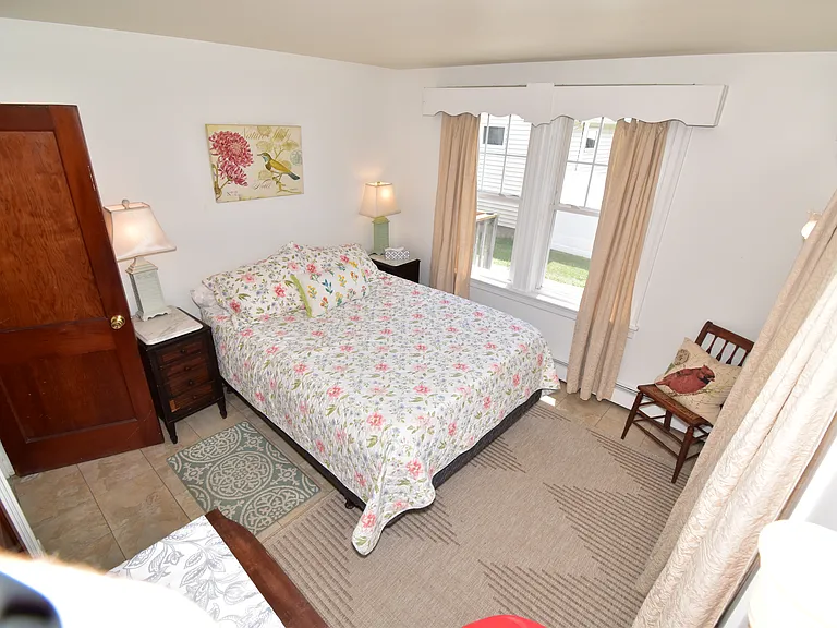 41 Caswell St — Photo 17